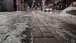 Read more about the article Accidents sur l’A-40 et suspension des cours en raison de la météo