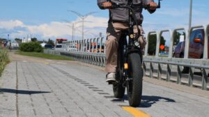 Read more about the article Les feux causés par des vélos et des trottinettes électriques inquiètent les pompiers