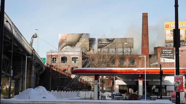 Read more about the article Fermeture du pont Jacques-Cartier : le bâtiment inspecté un mois avant l’incendie