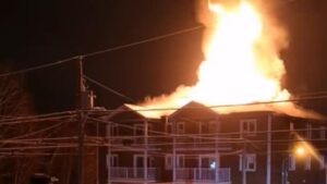 Read more about the article Un spectaculaire incendie détruit un édifice à logements d’Odanak
