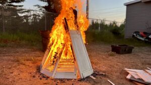 Read more about the article Interdictions de feux : la facture des pompiers de Kedgwick refilée aux fautifs