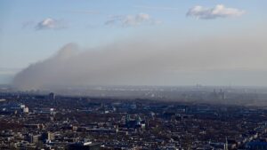Read more about the article Montréal révoque le permis d’une entreprise de recyclage où un incendie est survenu