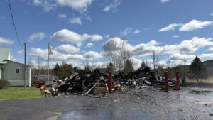 Read more about the article La caserne d’incendie de Trois-Rives rasée par le feu