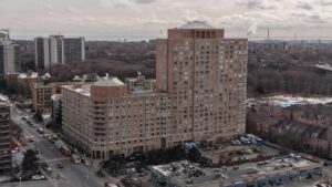 Read more about the article Thorncliffe Park : nouvel incendie dans des tours d’habitation évacuées l’an dernier