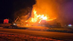 Read more about the article Incendie à Pakua Shipi : bien qu’ébranlée, la communauté se mobilise