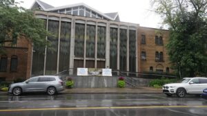 Read more about the article Un homme est accusé de tentative d’incendie d’une synagogue à Westmount
