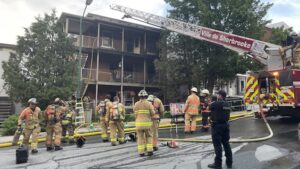 Read more about the article Les pompiers de Sherbrooke combattent un incendie en pleine chaleur extrême